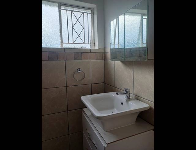 1 BEDROOM PROPERTY TO RENT IN PINELANDS